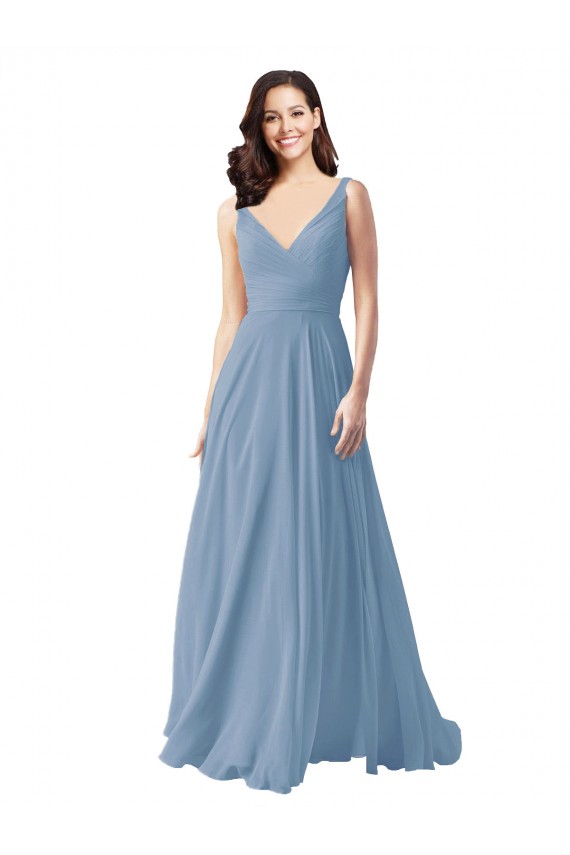 Azul Empoeirado Chiffon Linha A Decote V Longo Vestidos de Madrinha