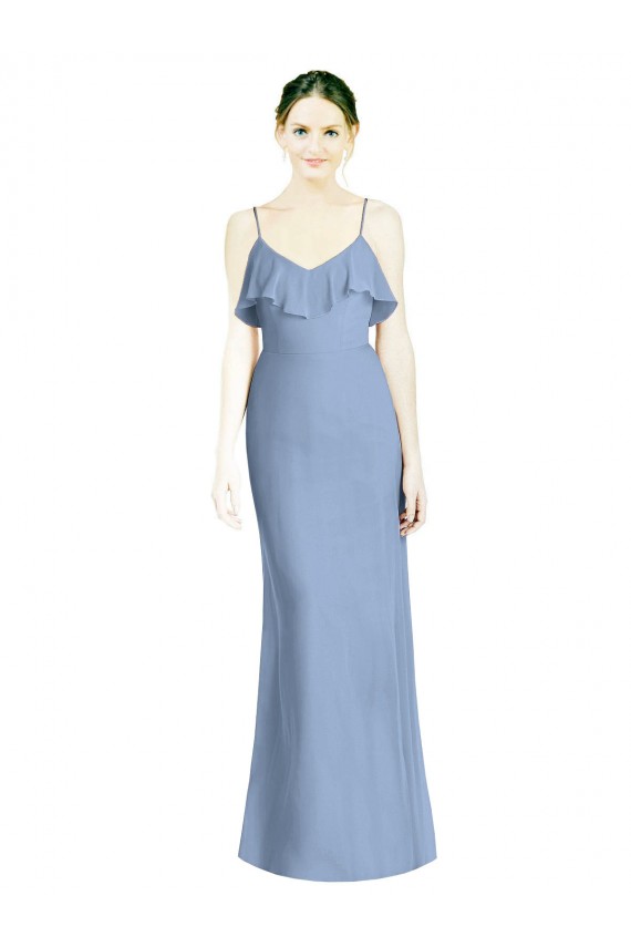 Azul Empoeirado Chiffon Linha A Sem Mangas Decote V Abrir de volta Longo Vestidos de Madrinha / Vestidos de Baile Acessíveis