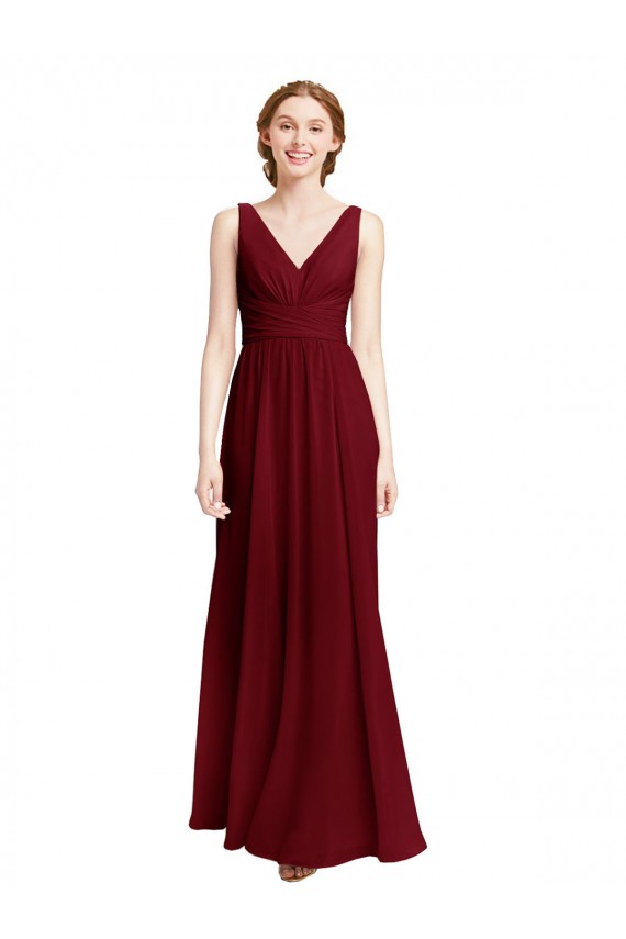 Borgonha Chiffon Linha A Decote V Longo Vestidos de Madrinha Acessíveis