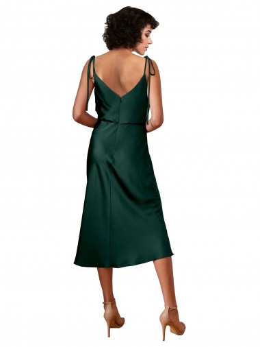 Caçador Verde Bainha Decote Capuz Comprimento Midi Cetim Elástico Curto Formais Vestidos de Madrinha / Vestidos de Festa