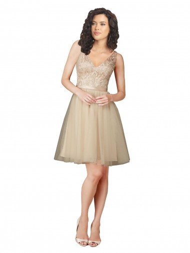 Champanhe Linha A Decote V Tule & Renda Curto Vestidos de Madrinha