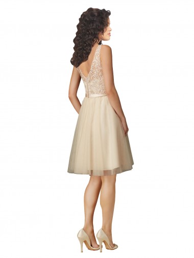 Champanhe Linha A Decote V Tule & Renda Curto Vestidos de Madrinha