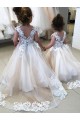 Marfim Tule & Renda Sem Mangas Barco Vestido de Baile Longo Vestidos para meninas de flores Acessíveis