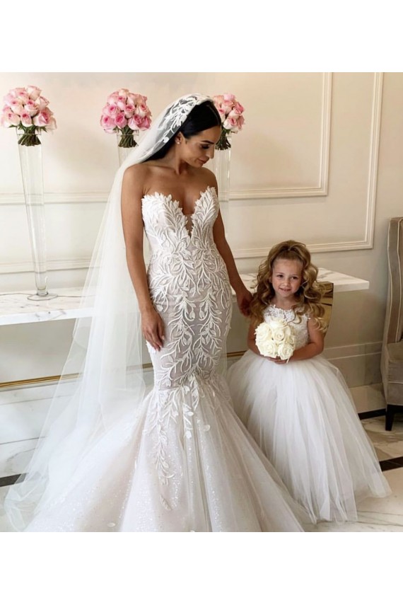 Marfim Tule & Renda Vestido de Baile Sem Mangas Barco Longo Comboio Capela Vestidos para meninas de flores
