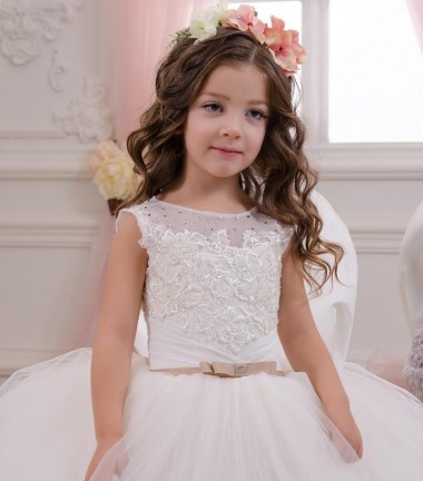 Marfim Tule & Renda Vestido de Baile Sem Mangas Barco Longo Vestidos para meninas de flores