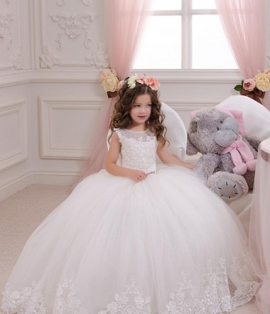 Marfim Tule & Renda Vestido de Baile Sem Mangas Barco Longo Vestidos para meninas de flores