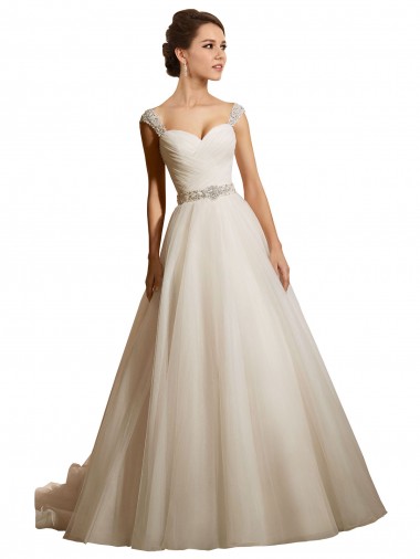 Marfim Tule Vestido de Baile Sem Mangas Amor Longo Vestidos de Noiva