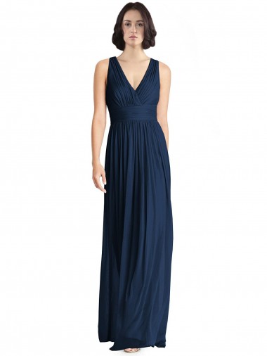 Marinha Negra Chiffon Linha A Sem Mangas Decote V Longo Vestidos de Madrinha / Vestidos de Baile