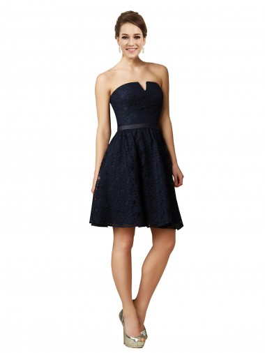 Marinha Negra Linha A Decote V Renda Curto Vestidos de Madrinha / Vestidos de Cocktail