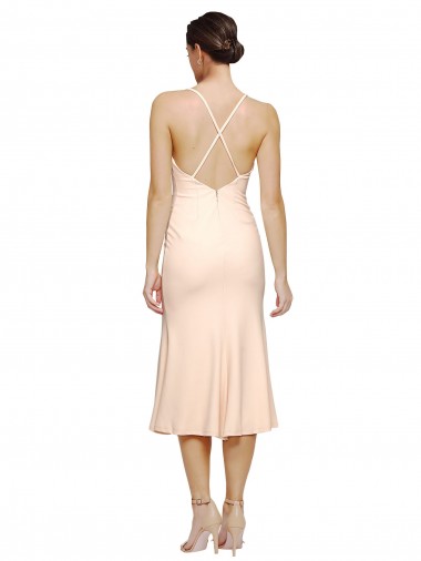 Nu Bainha Decote V Comprimento Midi Crepe Esticado Curto Vestidos de Madrinha / Vestidos de Festa