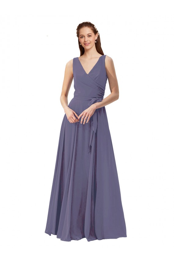 Pedra Prateada Linha A Decote V Chiffon Longo Vestidos de Madrinha Acessíveis