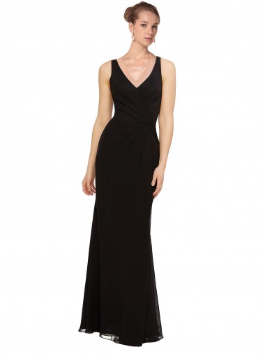 Preto Chiffon Bainha Sem Mangas Decote V Longo Vestidos de Madrinha
