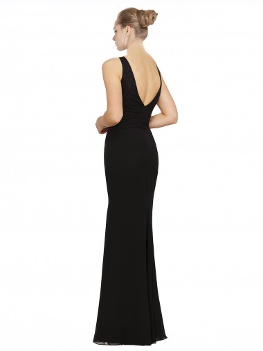 Preto Chiffon Bainha Sem Mangas Decote V Longo Vestidos de Madrinha