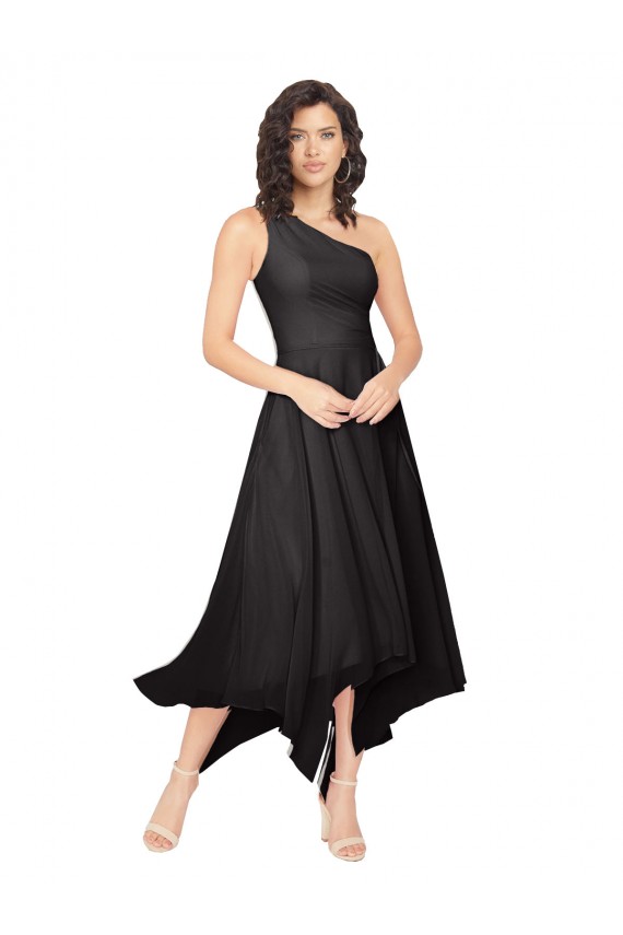 Preto Linha A Um Ombro Alto Baixo Chiffon Curto Alto Baixo Vestidos de Madrinha / Vestidos de Homecoming Acessíveis
