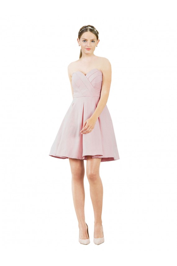 Rosa Linha A Amor Cetim Curto Vestidos de Madrinha / Vestidos de Homecoming Acessíveis
