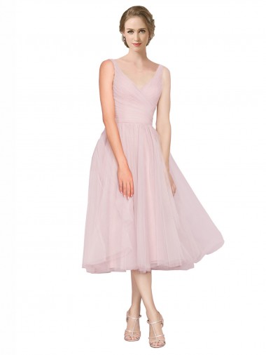 Rosa Linha A Decote V Comprimento Chá Tule Curto Vestidos de Madrinha / Vestidos de Homecoming