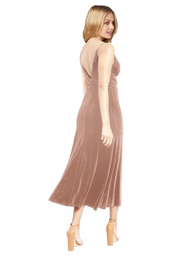 Rosa Linha A Decote V Comprimento Midi Veludo Elástico Curto Vestidos de Madrinha / Vestidos de Festa