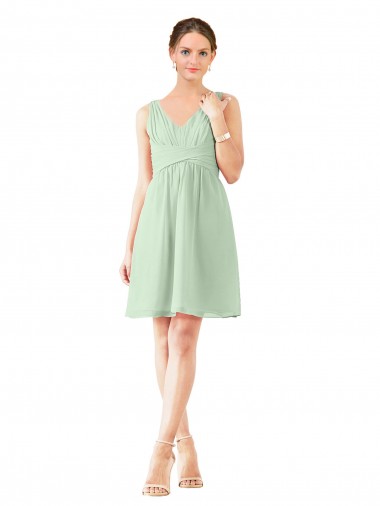 Sábio Linha A Decote V Chiffon Curto Vestidos de Madrinha / Vestidos de Homecoming