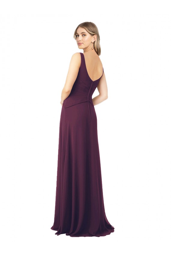 Uva Chiffon Linha A Sem Mangas Decote V Longo Vestidos de Madrinha Acessíveis